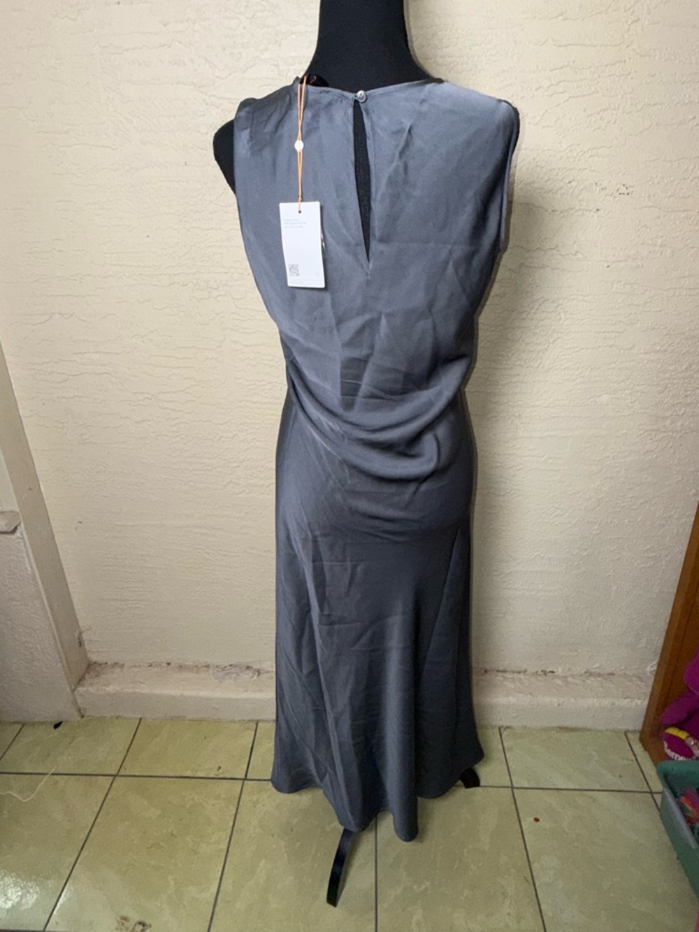 Quince Nwt Silk Midi Dress Old Money Quiet Luxury Clean Girl Capsule Chic-Med - Picture 6 of 10